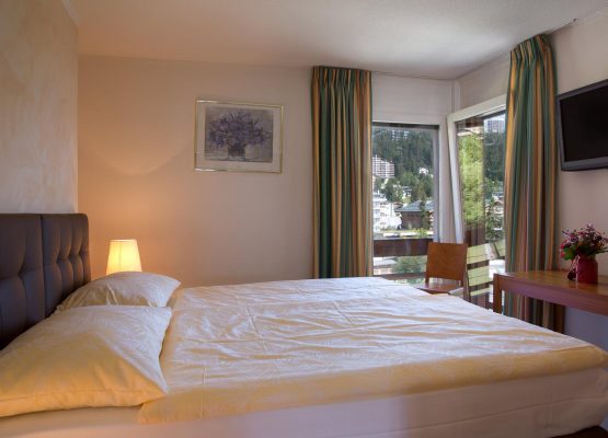 Helvetia Intergolf Appart Hôtel Crans Montana King Suite